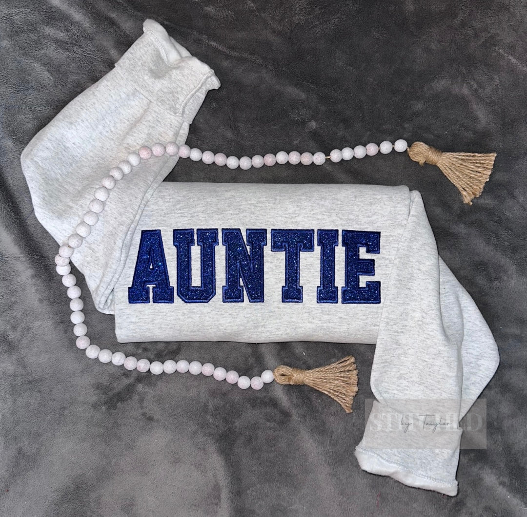 AUNTIE Glitter Crewneck