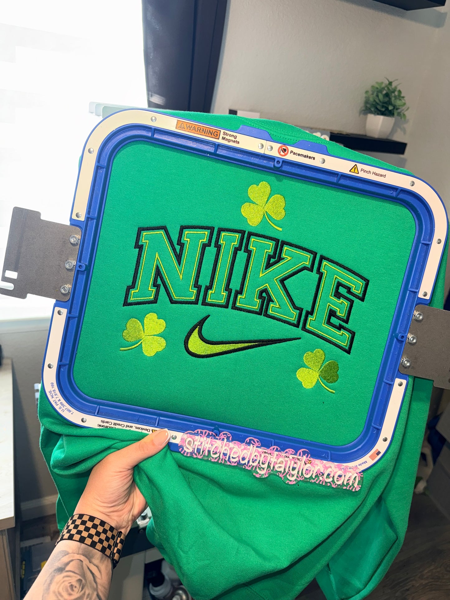 Lucky Charm Double Outline - Embroidered