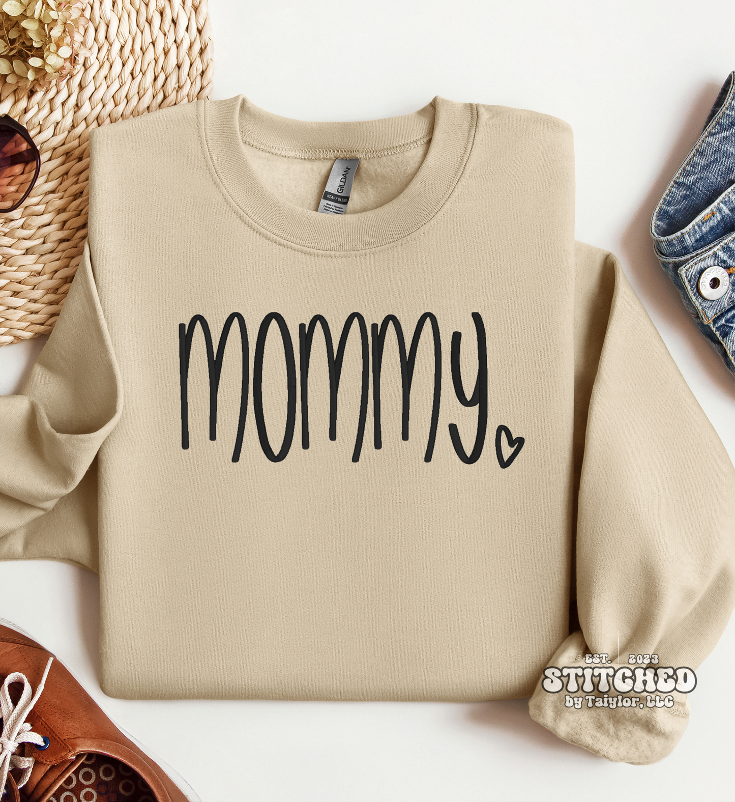 Mommy heart - EMBROIDERED