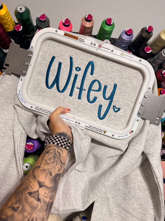 Wifey heart - EMBROIDERED
